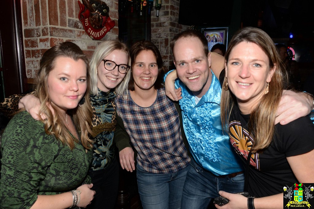 ../Images/Opwarm Feestje Carnaval 044.jpg